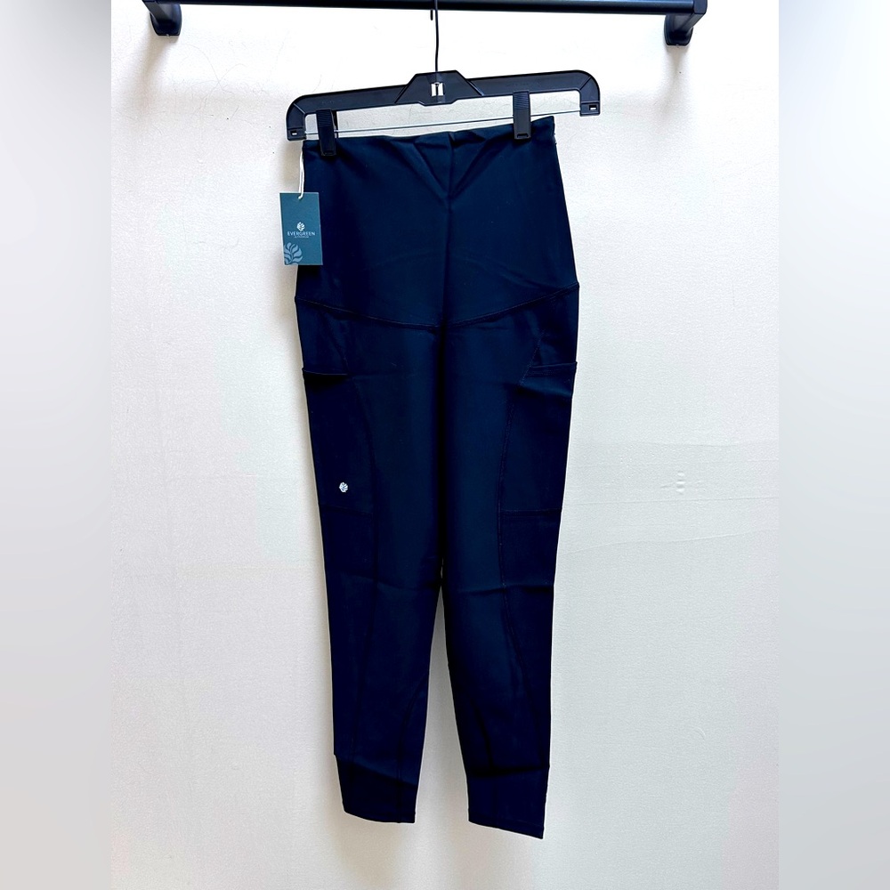 Women’s maternity/postpartum black leggings.High quality!New w/tags Size Small